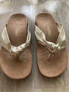 Vionic Metallic Gold Knotted Thong Flip Flop Sandals